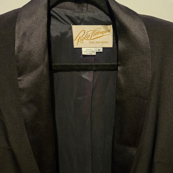 Neiman Marcus Black Tie Two Piece Dress w/Jacket - Size 6 - Picture 3 of 9